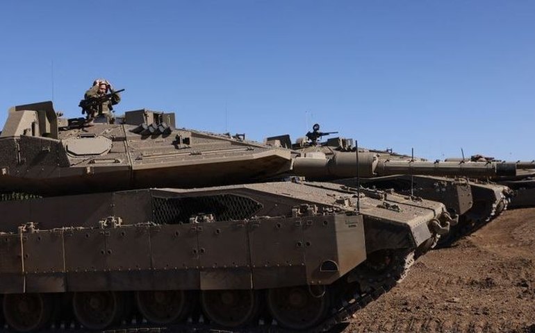 Tanques israelenses cercam o maior hospital de Gaza em meio a apelo internacional por trégua