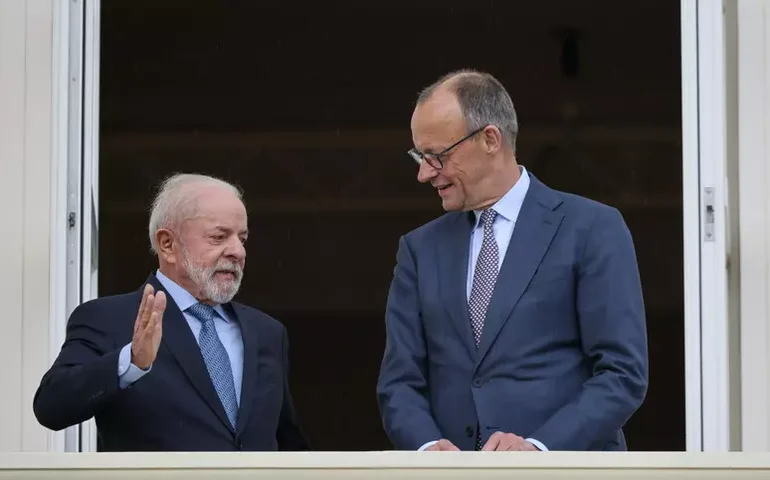 Merz destaca 'boas relações' com América do Sul ao receber Lula