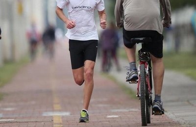 Contran regulamenta aplicação de multas a pedestres e ciclistas