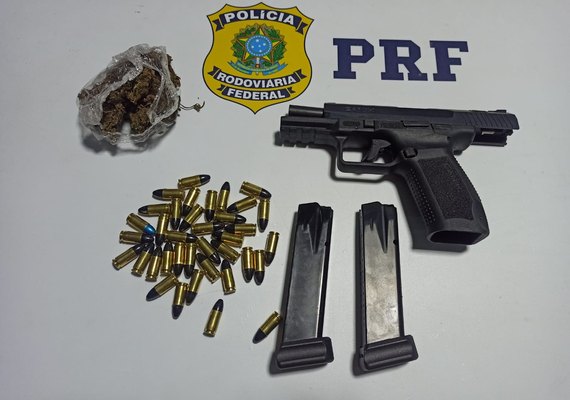 Homem é preso pela PRF por porte ilegal de arma e porte de droga para consumo em Rio Largo/AL