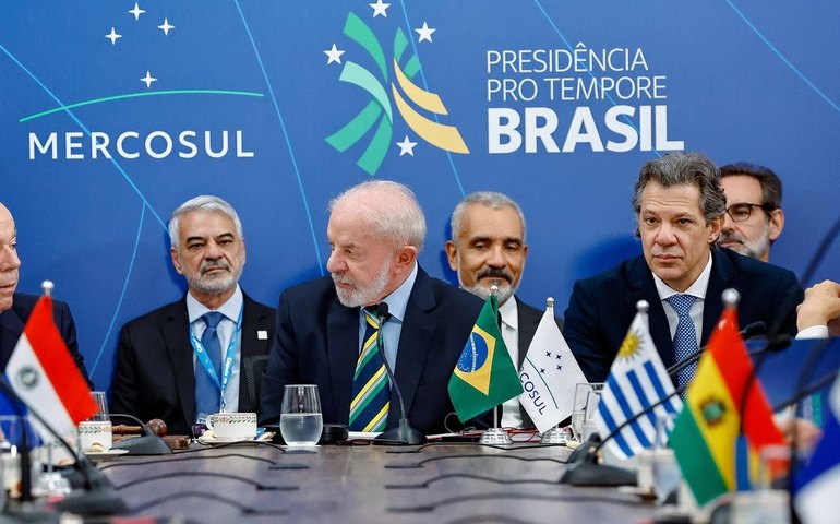 Intervenção na Venezuela seria catástrofe humanitária, diz Lula