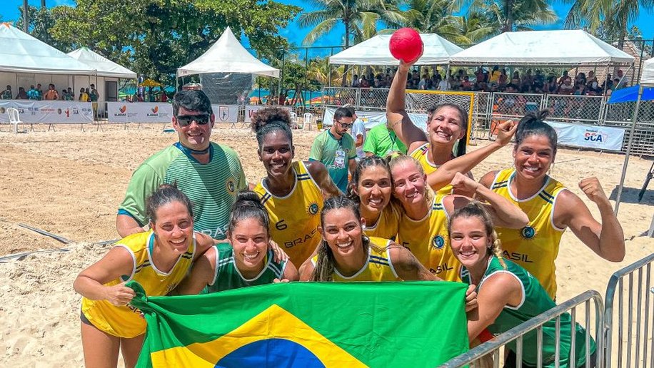 Sul-Centro Americano de Handebol de Praia estreia em Maceió