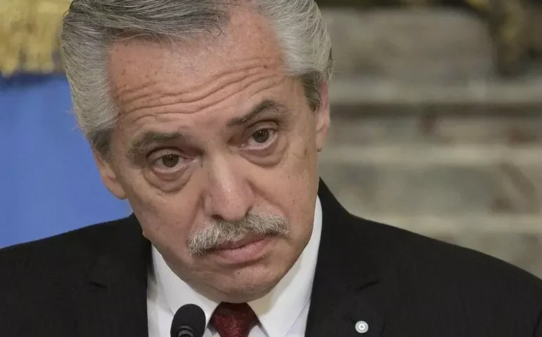 Argentina indicia Fernández por suspeita de corrupção