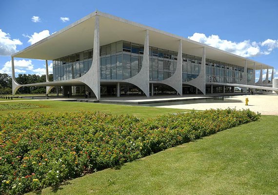 Planalto divulga requisitos para carros sustentáveis terem direito ao IPI zero