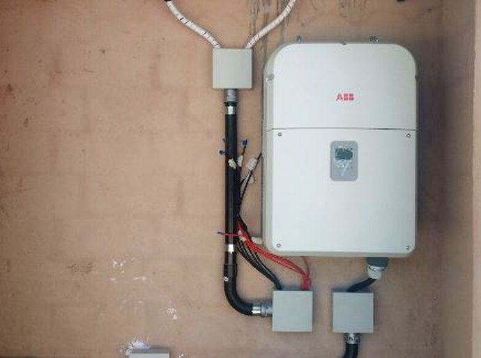 Empreendimento turístico usa placas solares para gerar energia renovável