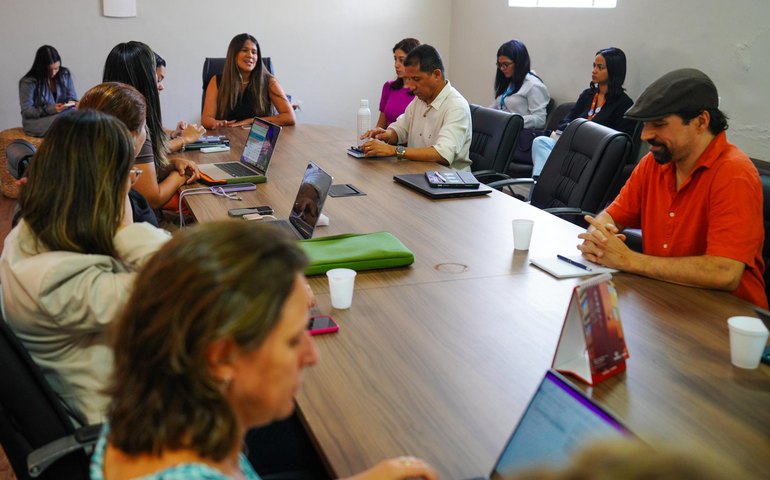  Sesau recebe visita técnica do Ministério da Saúde para discutir cenário epidemiológico do Estado 