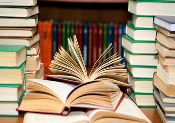 Prefeitura de Maceió divulga editais de concurso público com 504 vagas