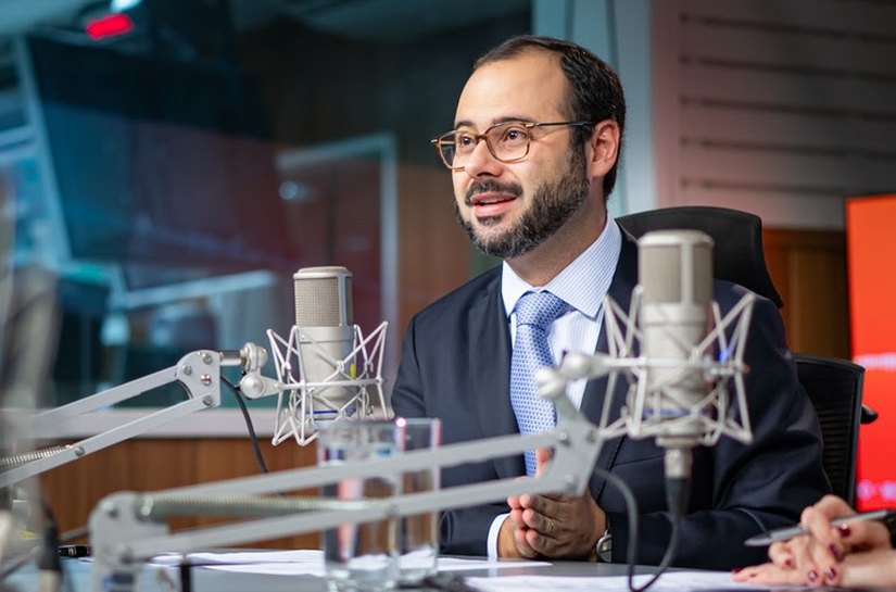 “Medida vai impactar positivamente a economia”, diz ministro Paulo Pereira sobre a redução da jornada e fim da escala 6x1