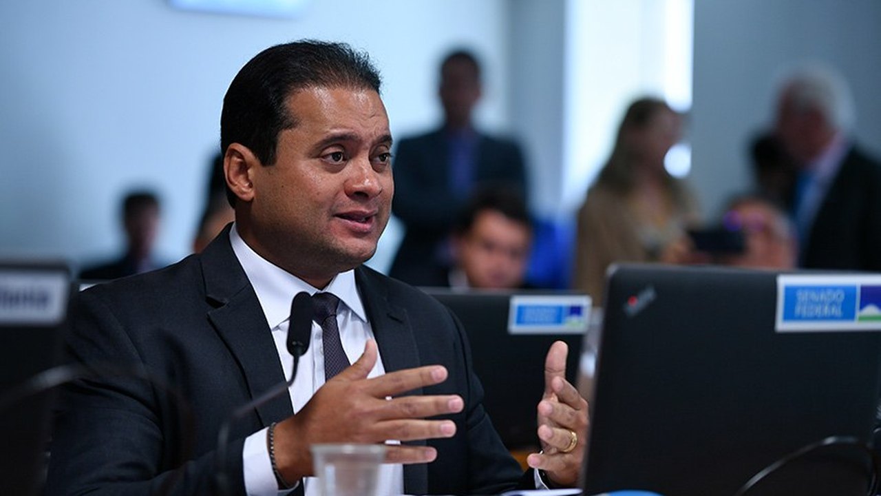 Adiada a votação de projeto que regulamenta a praticagem