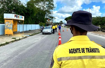 SMTT Penedo orienta motoristas sobre boas práticas no trânsito