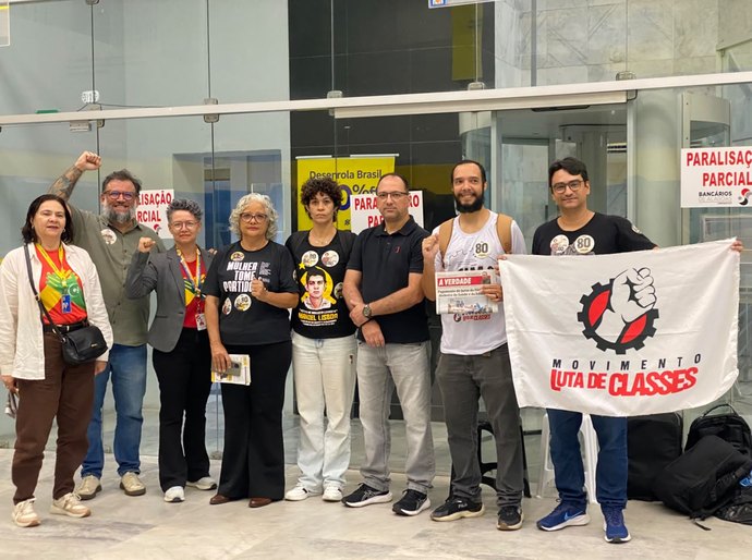 Lenilda Luna inicia agenda desta quinta (20) em ato da categoria bancária