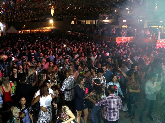 Sucesso nos 10 anos de Arraiá dos Pocas