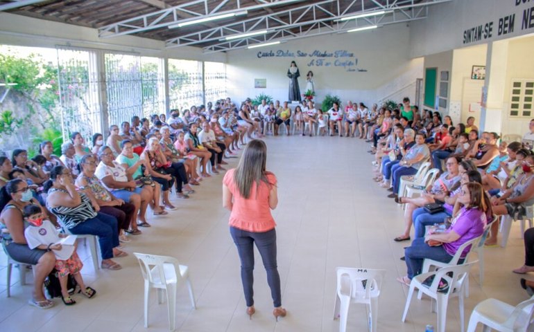Mulheres de Penedo recebem orientações sobre violência doméstica