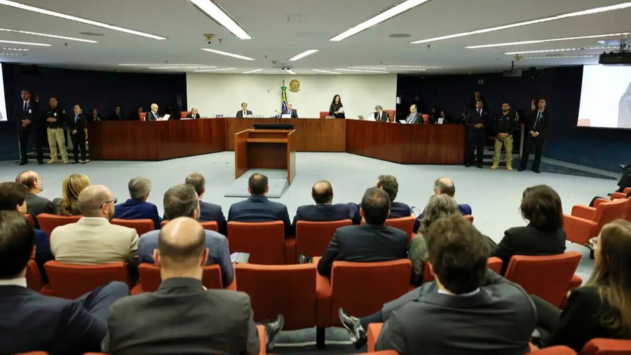 STF: julgamento pode condenar mais seis réus pela trama golpista