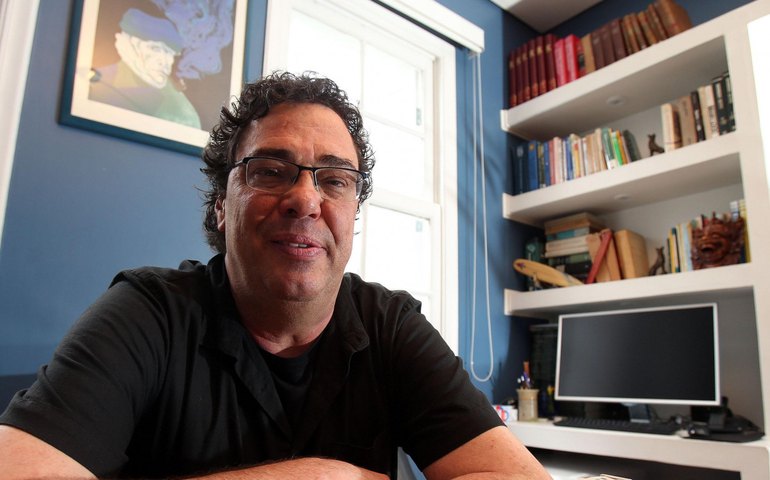 Sociedade está sendo ameaçada e futebol é o reflexo, diz Casagrande