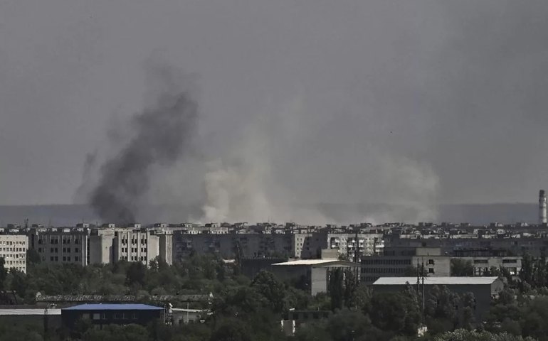 Rússia e separatistas fecham cerco a Severodonetsk; Ucrânia pede mais armas