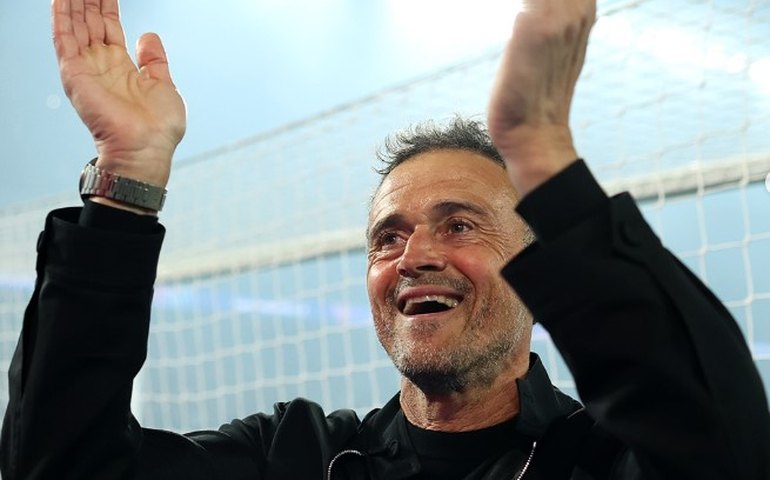 Luis Enrique aprova chegada de Ancelotti ao Brasil, mas avisa: 'Não desejo sucesso a eles'