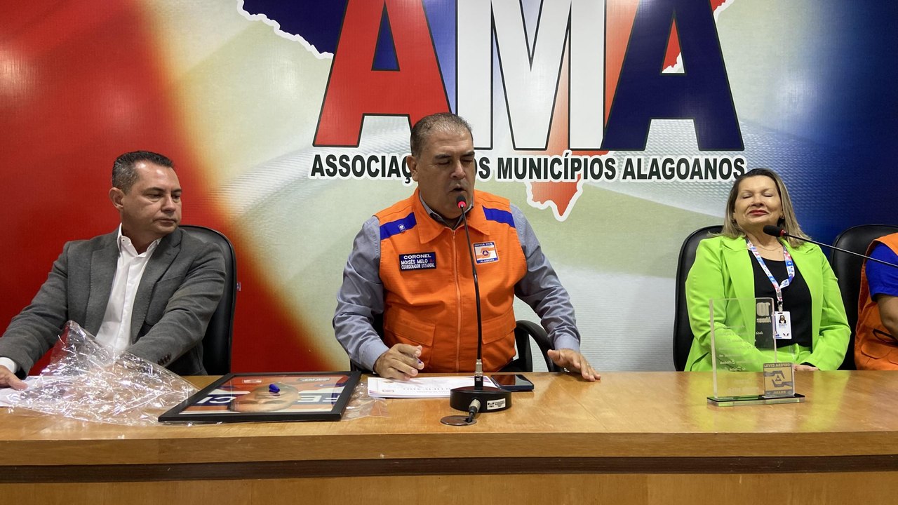Mais de 100 gestores participam de curso de Gestão em Proteção e Defesa Civil