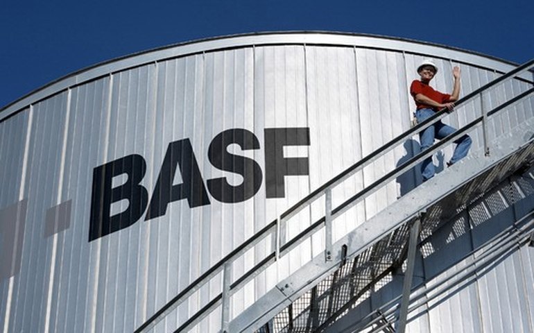 Basf planeja investir 4 bilhões de euros até 2030 para atingir metas climáticas