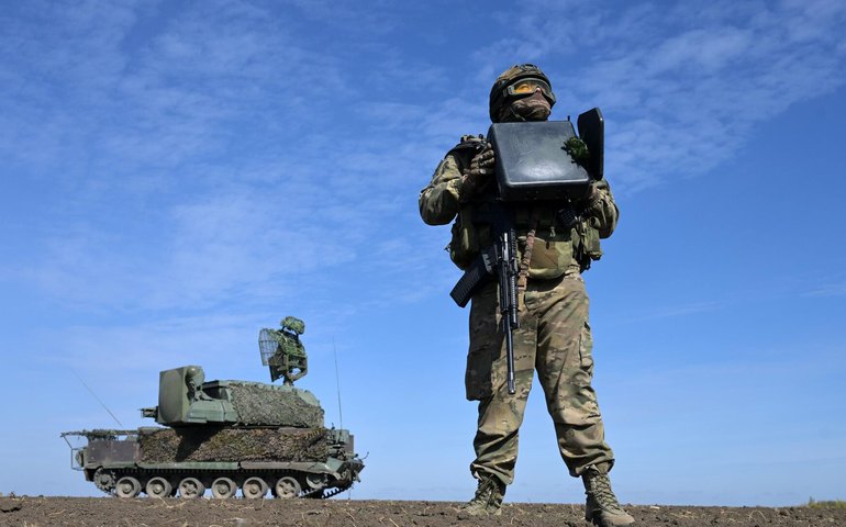 Analista britânico explica por que a ofensiva ucraniana com uso de drones contra Rússia fracassou