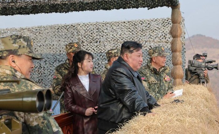 Kim Jong-un apela à prontidão para usar armas nucleares para defesa