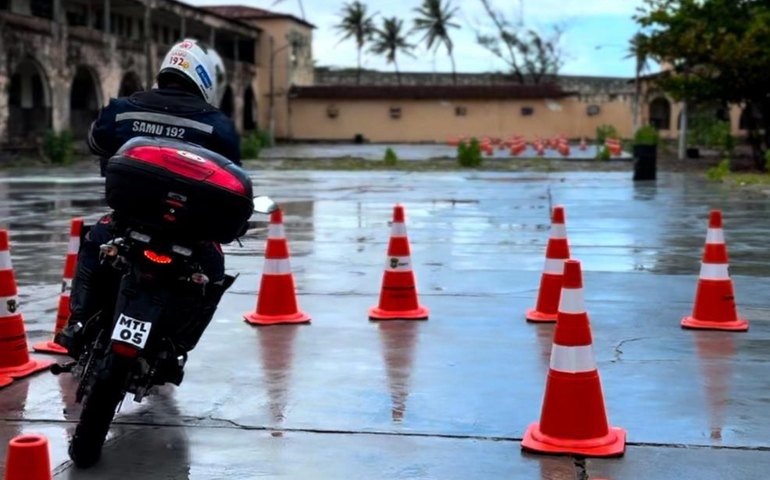 Samu promove treinamento de pilotagem segura para aprimorar atendimento do serviço de motolância