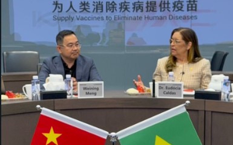 Senadora Dra. Eudócia conhece na China hospital que usa inteligência artificial, robótica e big data