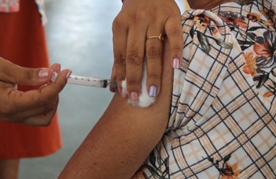 Prefeitura de Coruripe segue com calendário de vacinação contra a Covid e H1N1