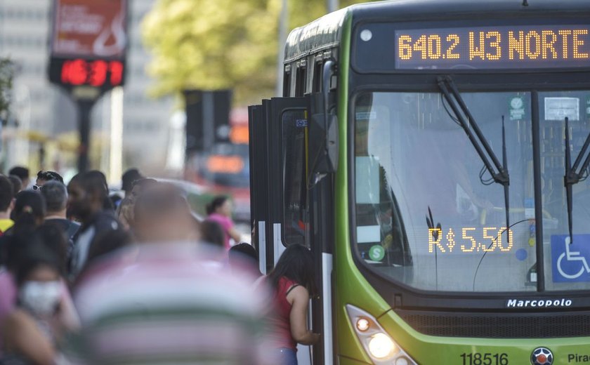 Prévia da inflação oficial cai para 0,69% em março