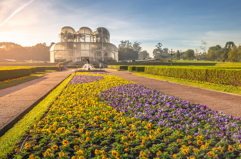A primavera chegou no Brasil! Conheça destinos com Jardins Botânicos que celebram a biodiversidade brasileira
