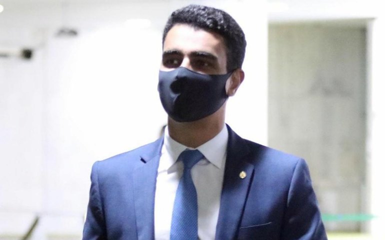 Maceió avança e vacina trabalhadores de saúde a partir de 50 anos no domingo (21)