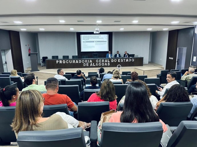 PGE/AL inicia novo eixo de capacitação sobre a atuação institucional em Alagoas