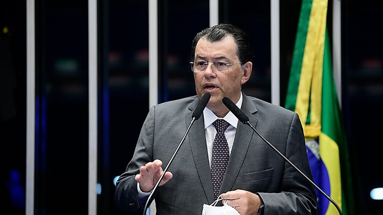 Eduardo Braga será o relator da reforma tributária na CCJ