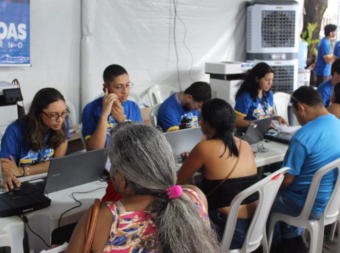 Procon na Rua leva atendimento e orientação aos consumidores de Satuba
