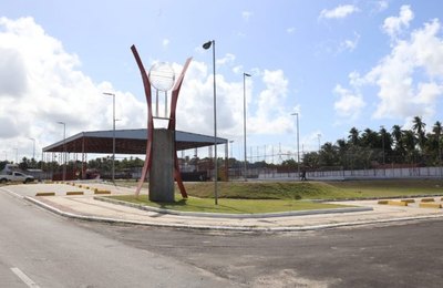 Prefeito Cacau assina ordens de serviço para segunda etapa da Praça da Juventude e Drenagem, neste sábado (19)