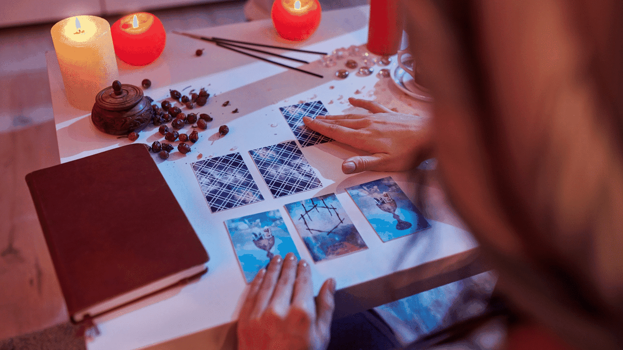 Tarot do dia: previsão para os 12 signos em 12/10/2026