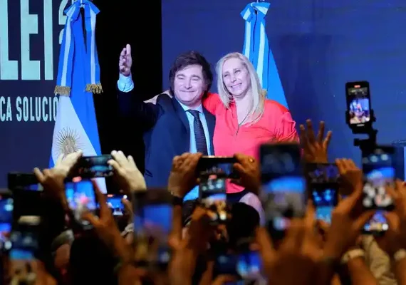 Javier Milei é eleito o novo presidente da Argentina