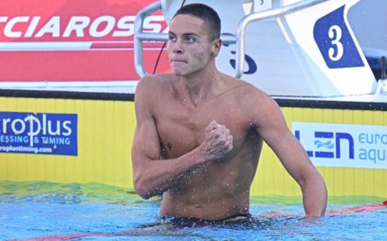 David Popovici quebra recorde mundial de César Cielo nos 100m livre após 13 anos
