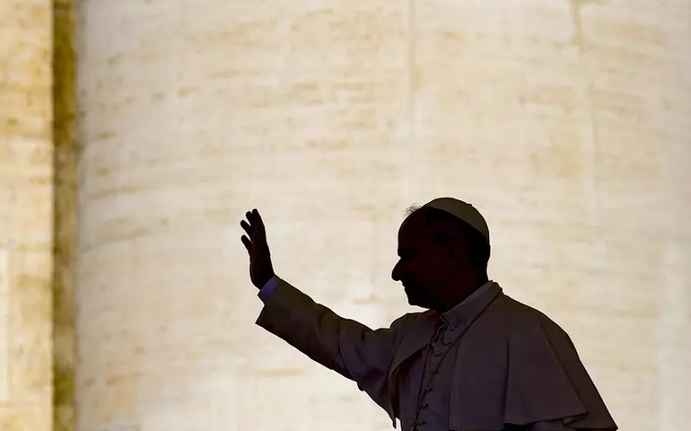 Papa recebe com 'dor' notícia de morte de jovem rumo ao Jubileu