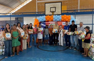 Famílias beneficiárias do Programa Bolsa Alegre recebem as cestas referente ao mês de fevereiro