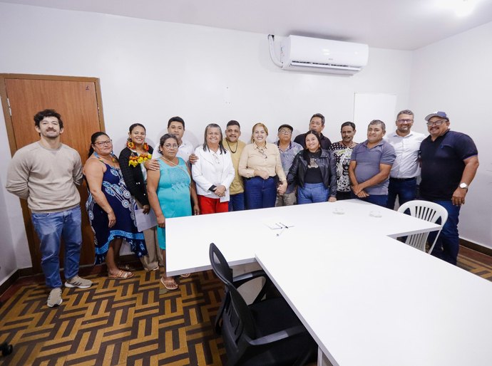 Prefeita Tia Júlia se reúne com lideranças indígenas para discutir demandas do povo Xukuru-Kariri