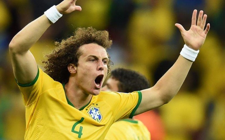 Após análise, Fifa confirma gol contra o Chile para David Luiz