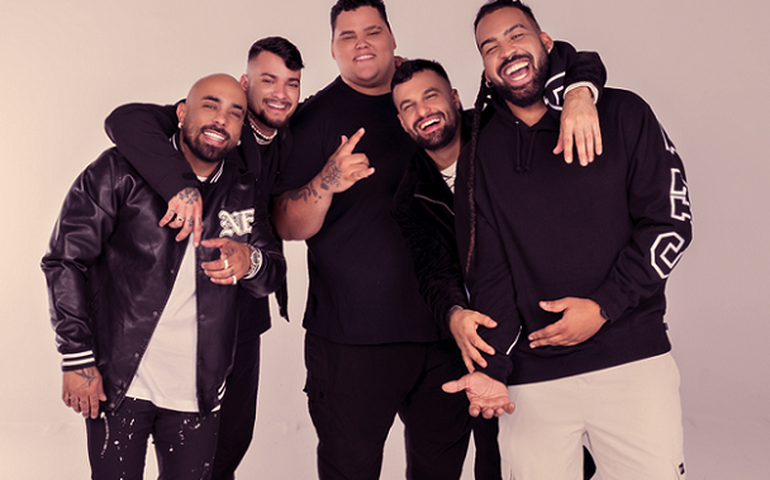 Menos é Mais sobe bloco de faixas de novo DVD