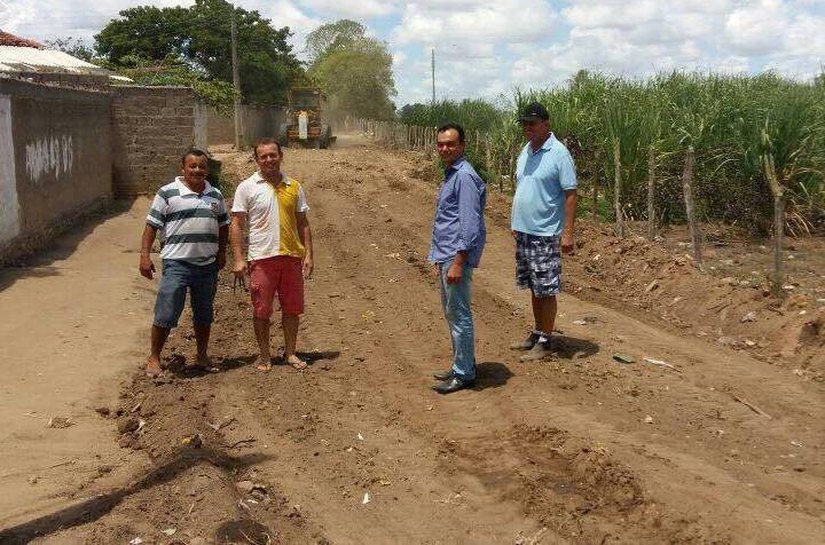 Prefeitura intensifica limpeza e recuperação das ruas em Anadia