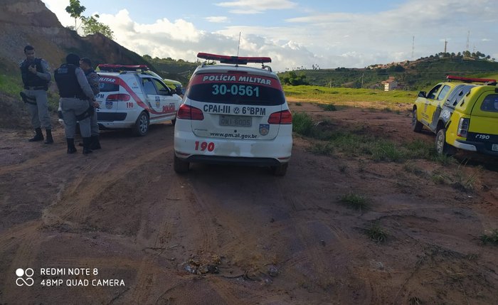 Equipes policiais cumpriram cinco mandados de busca e apreensão e seis de prisão