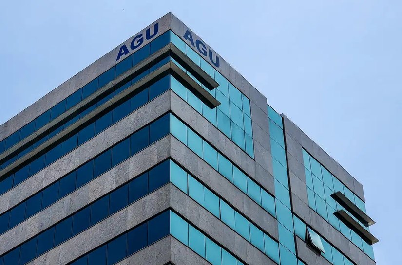 AGU pede que STF autorize crédito extra para ressarcir aposentados