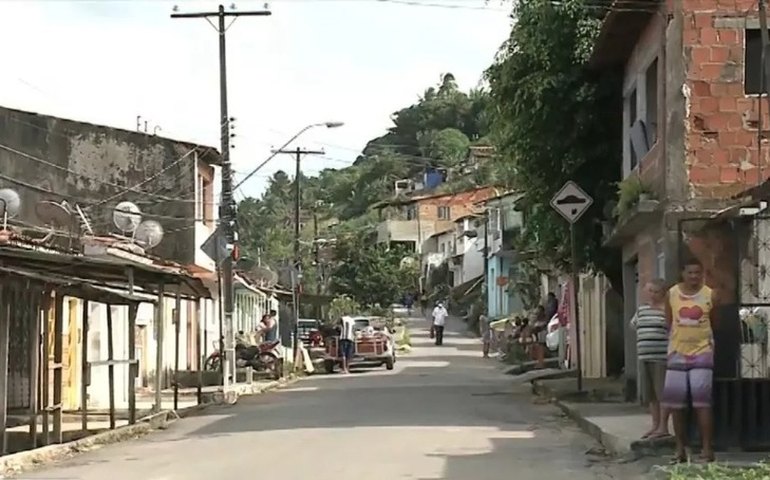 Juiz federal rejeita ação que pede realocação de moradores dos Flexais