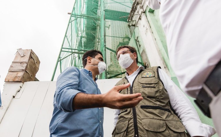 Prefeito JHC e ministro do Turismo visitam obra de restauração da Igreja dos Martírios