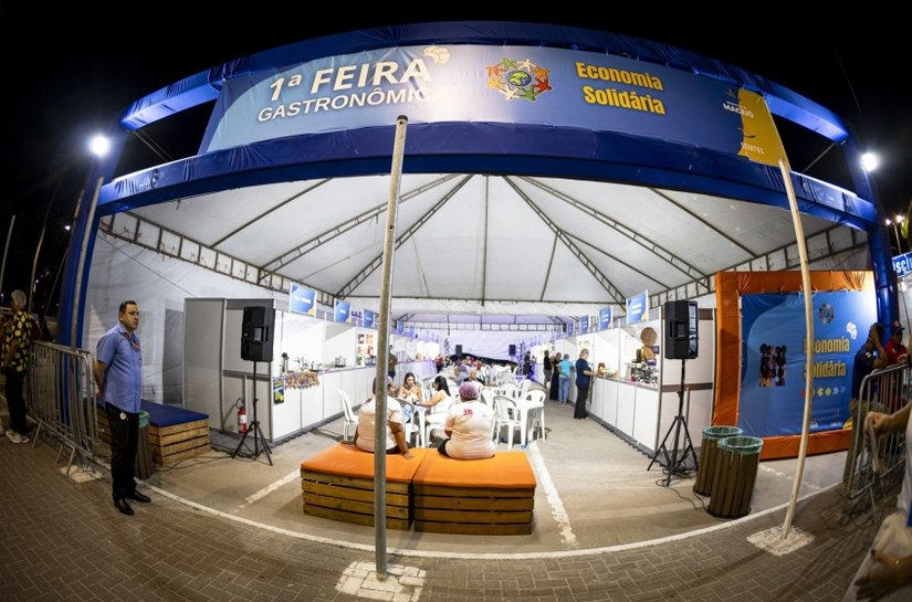 1ª Feira Gastronômica da Economia Solidária movimenta praia de Pajuçara
