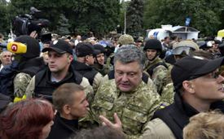 Presidentes ucraniano e russo acertam cessar-fogo